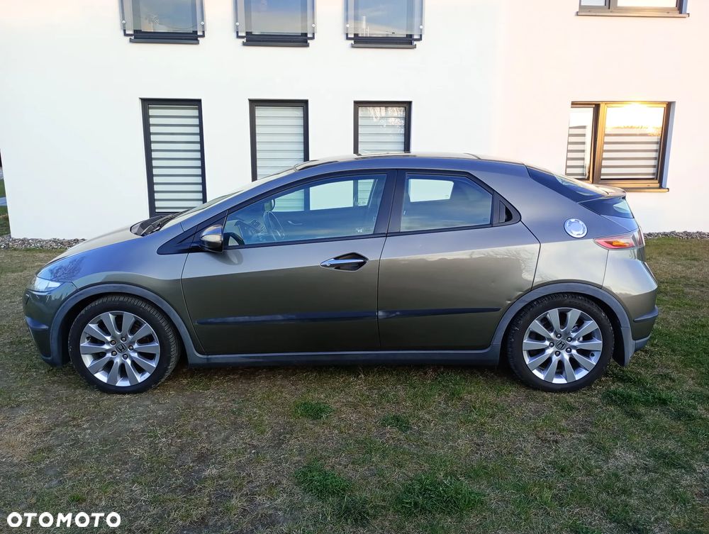 Honda Civic 1.8 Executive - 3
