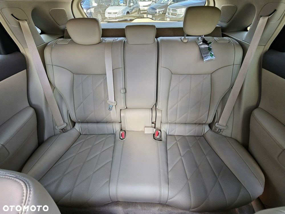 Infiniti QX70 - 14