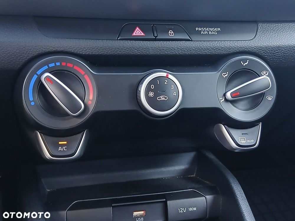 Kia Stonic 1.2 M - 21