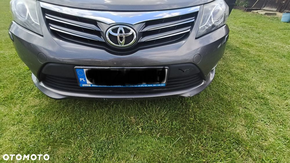 Toyota Avensis - 14
