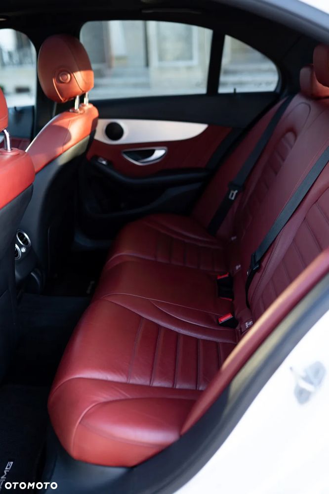 Mercedes-Benz Klasa C 400 4-Matic 7G-TRONIC - 26