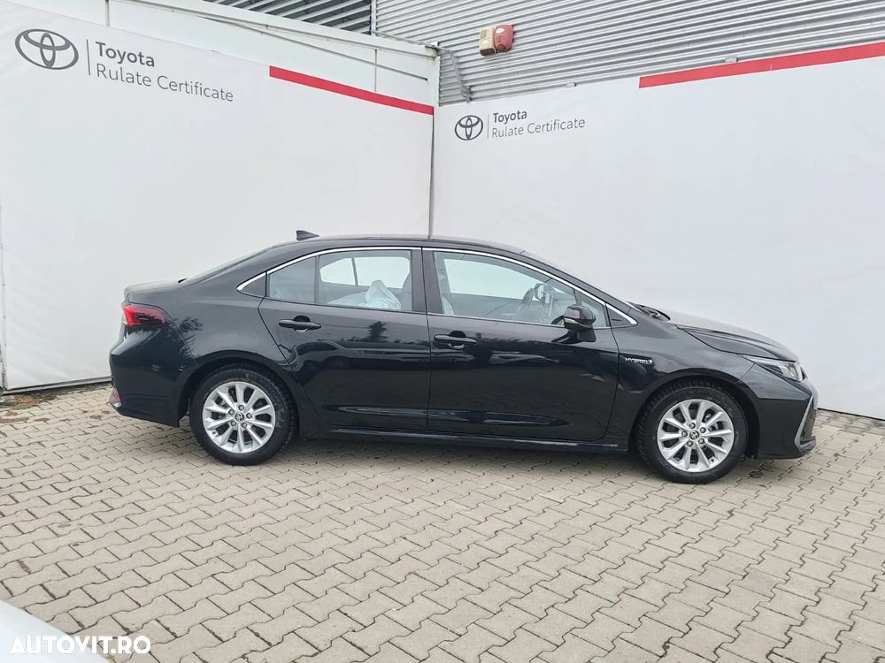 Toyota Corolla Sedan 1.8 HSD Dynamic - 3