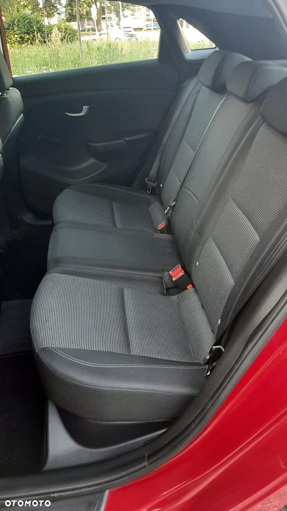 Hyundai i30 1.6 CRDI Trend - 18