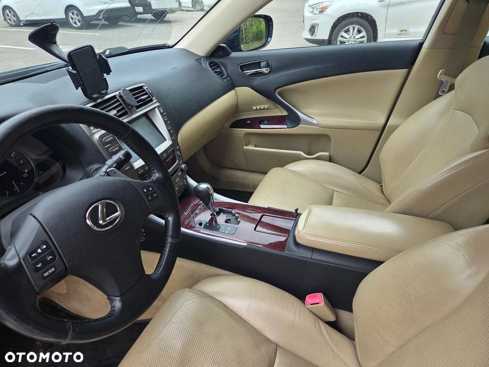 Lexus IS 250 Luxury Line - 16