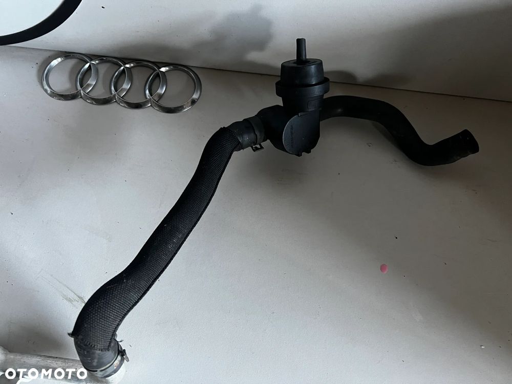 PRZEWÓD WODY AUDI A4 B8 8K0819377H ZAWÓR - 3