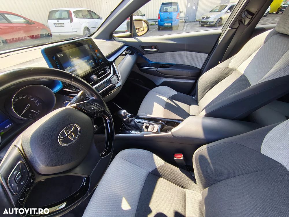 Toyota C-HR 1.8 HSD 122 CP 4x2 CVT C-ult Style bi-tone - 13
