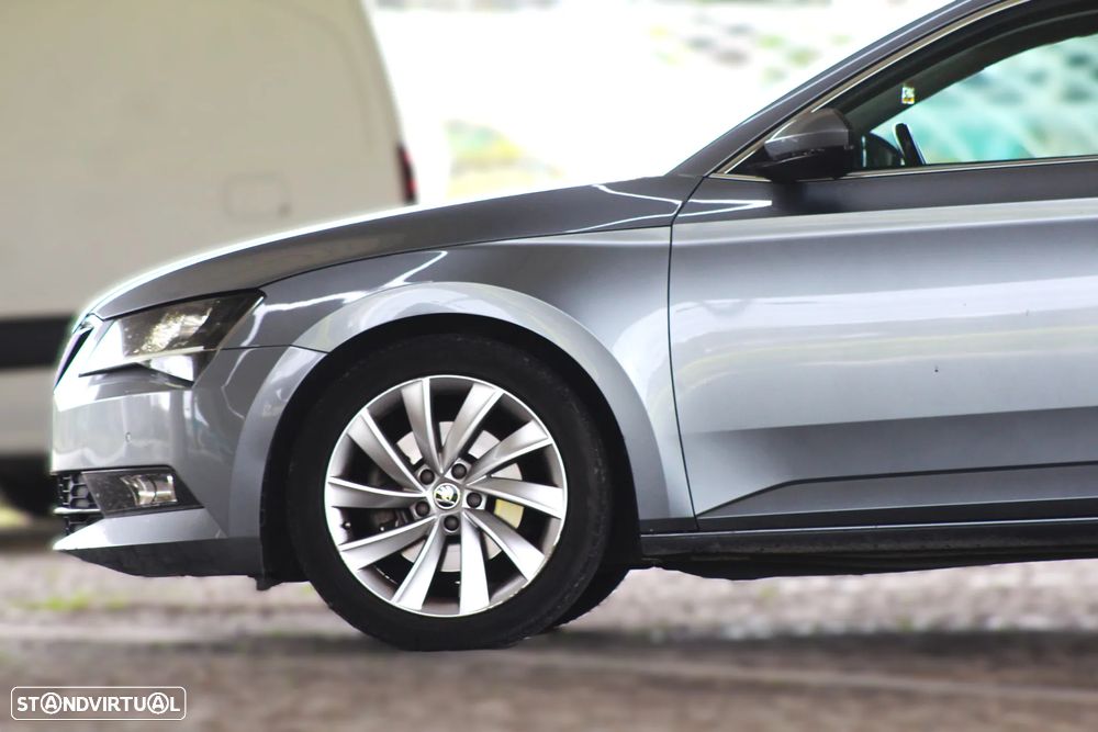 Skoda Superb Break 1.6 TDI Style DSG - 14