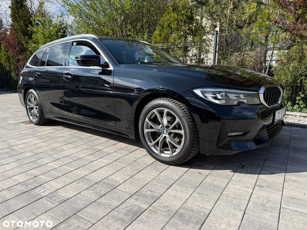 BMW Seria 3 320d Sport Line - 9