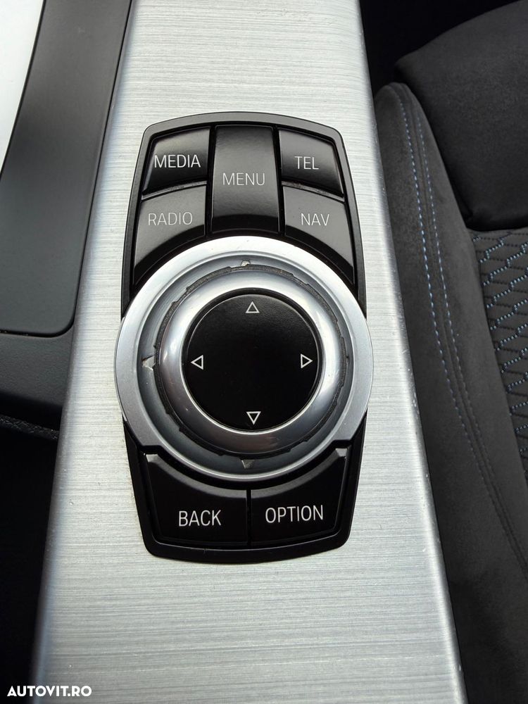 BMW Seria 3 318i Aut. M Sport - 28