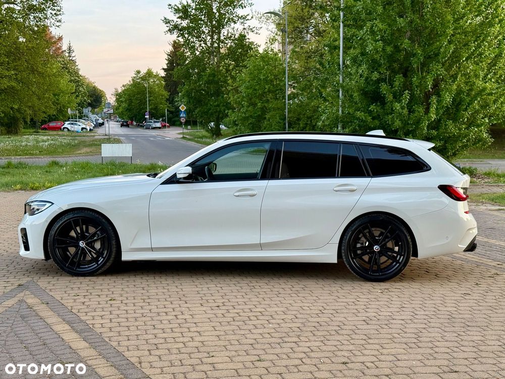 BMW Seria 3 330i M Sport sport - 8