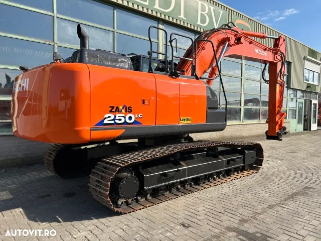 Hitachi ZX 250LCN-6 - 7