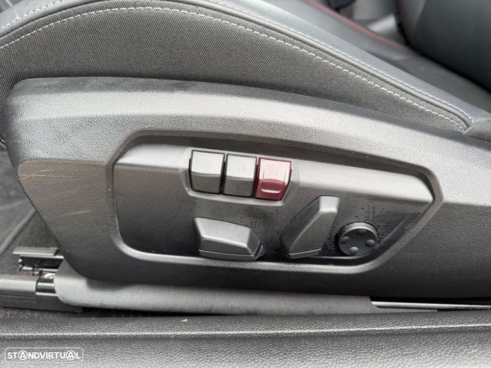 MINI 3 Portas John Cooper Works Auto Desportiva - 17