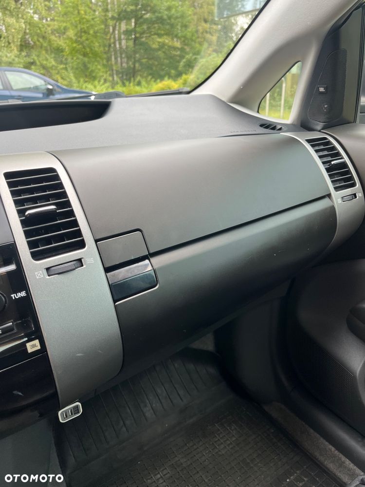 Toyota Prius 1.5 VVT-i Prestige - 17