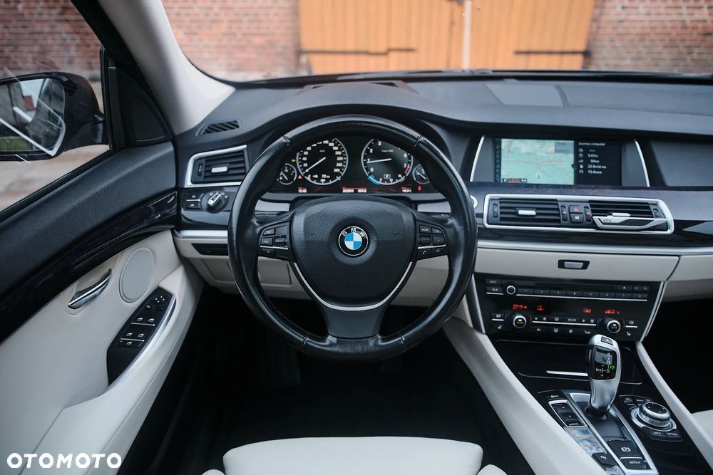 BMW 5GT 535i - 8