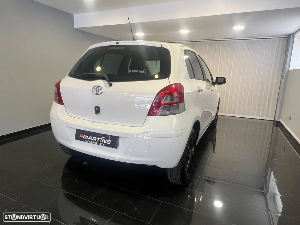 Toyota Yaris 1.33 VVT-i Rock In Rio 10 - 14