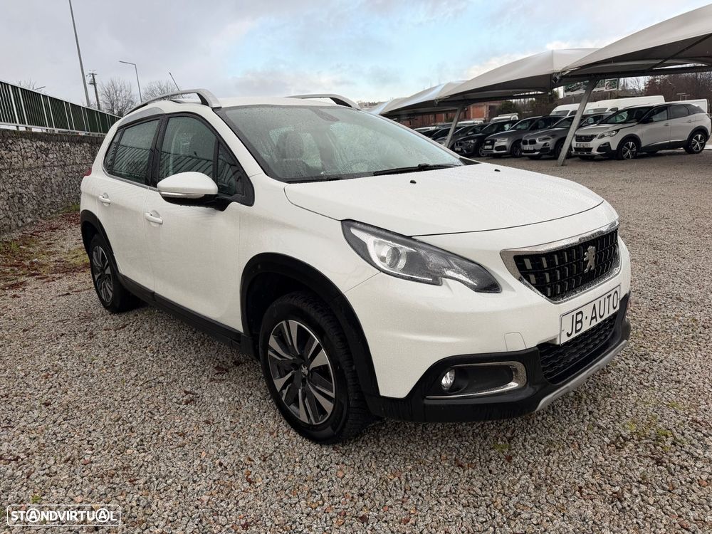 Peugeot 2008 1.2 PureTech Allure - 3