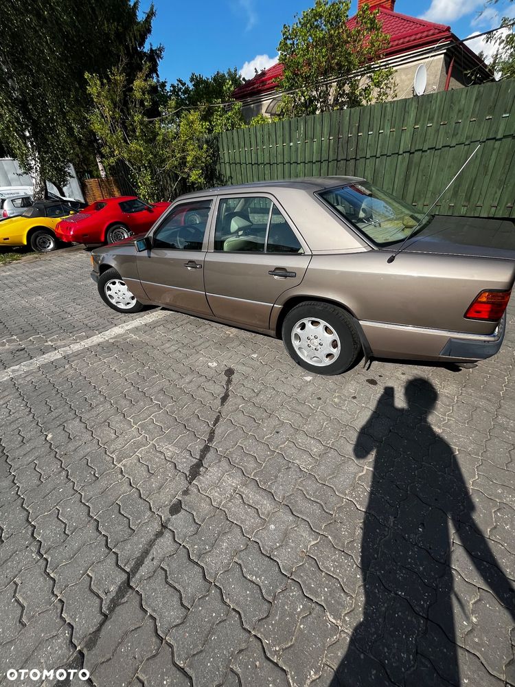 Mercedes-Benz W124 (1984-1993) - 8