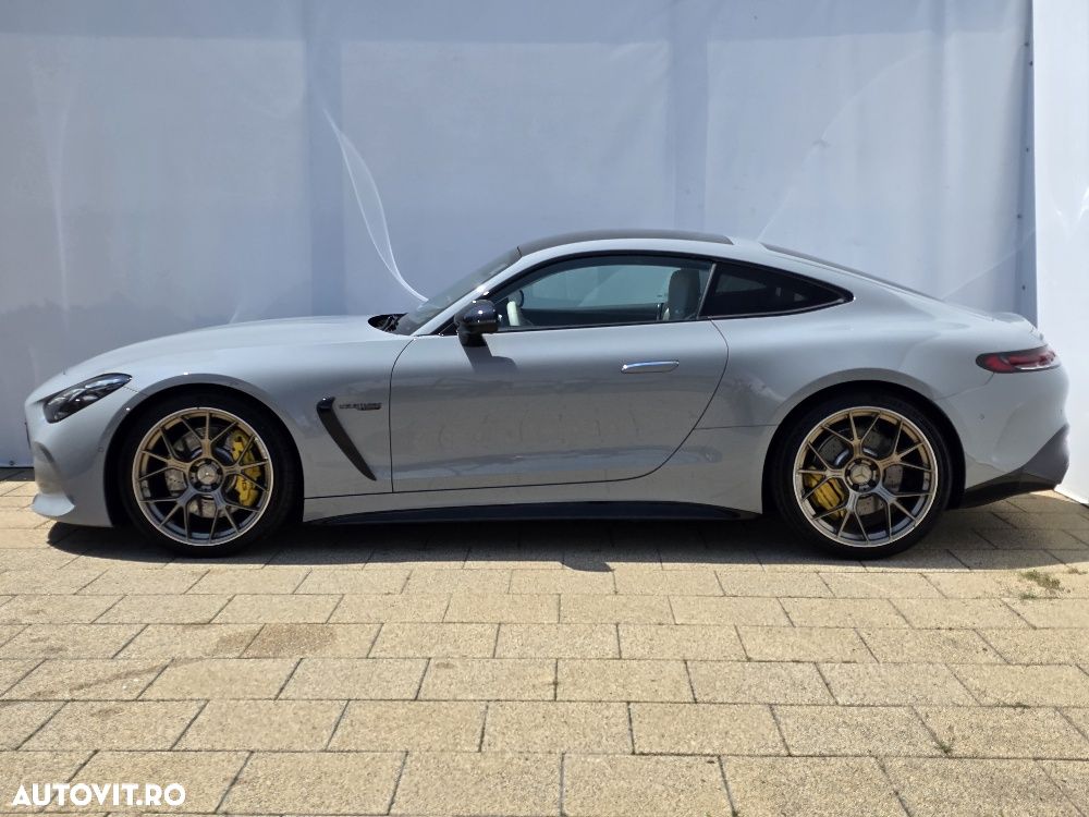 Mercedes-Benz AMG GT - 4
