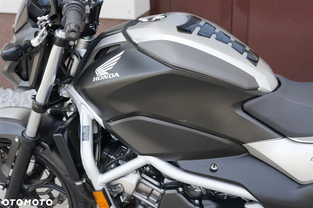 Honda NC - 27