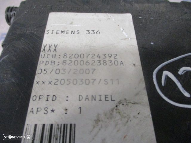 Caixa Fusiveis 8200623830A  8200724392  S118400340 RENAULT MEGANE 2 2007 1.5DCI 106CV 5P CASTANHO ORIGINAL  SIMENS - 4