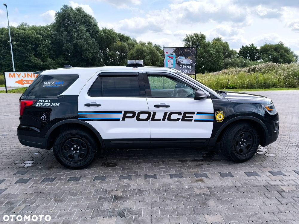 Ford Explorer - 4