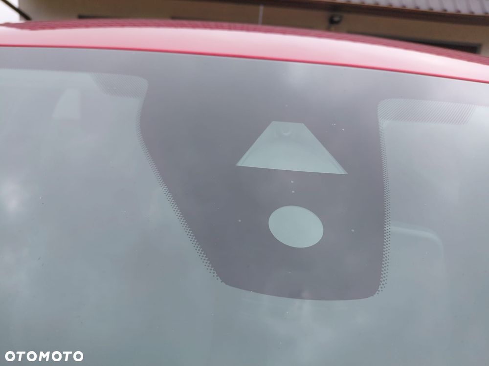 Peugeot 208 1.2 PureTech Style S&S - 12