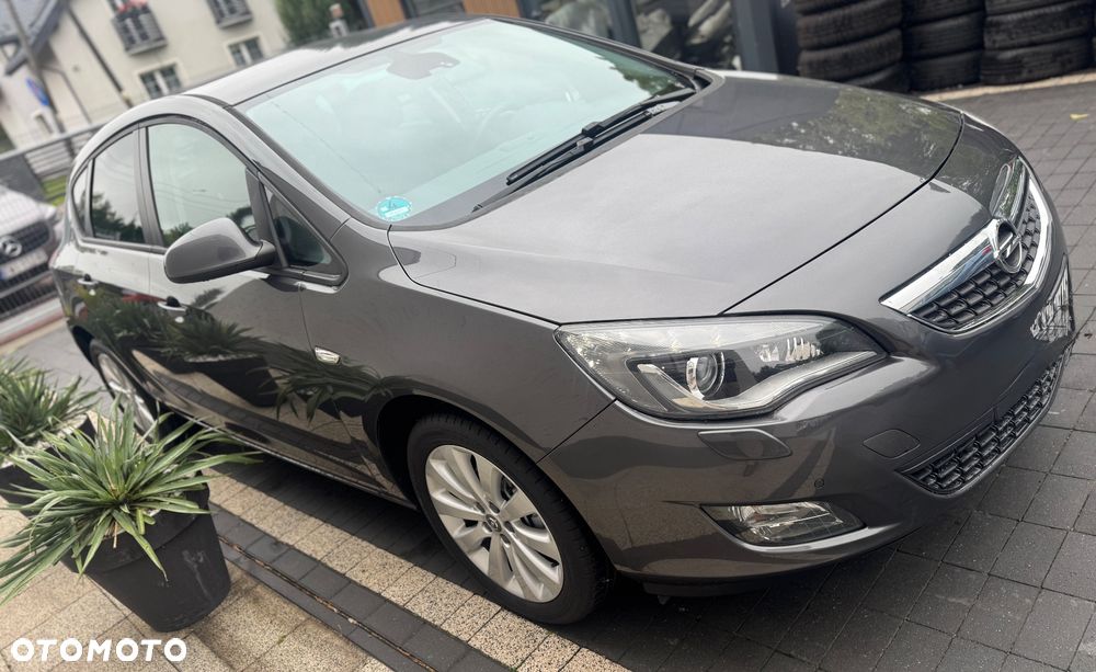 Opel Astra 1.4 Turbo Exklusiv - 1