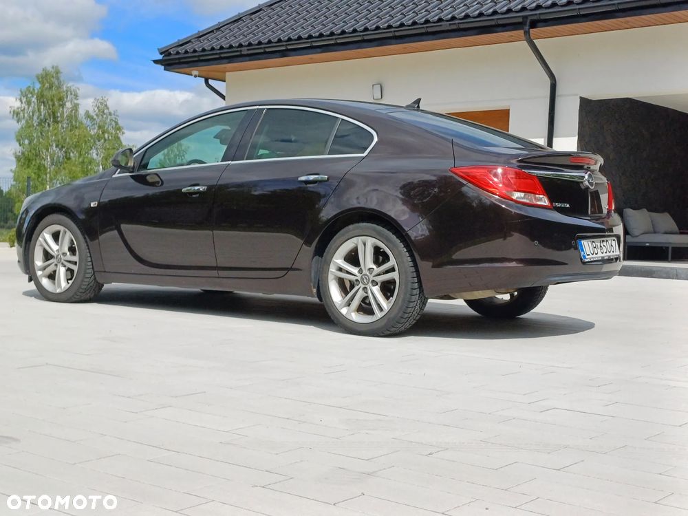 Opel Insignia 2.0 CDTI - 9