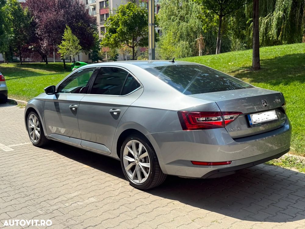 Skoda Superb 2.0 TDI DSG 4X4 Style - 6