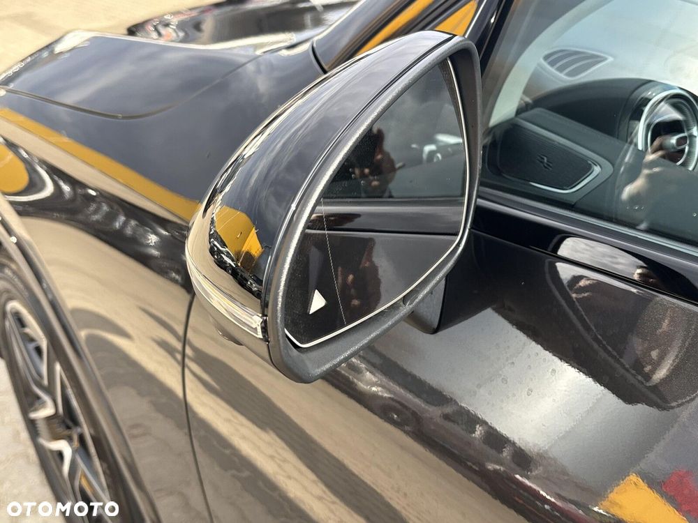 Mercedes-Benz GLC - 21