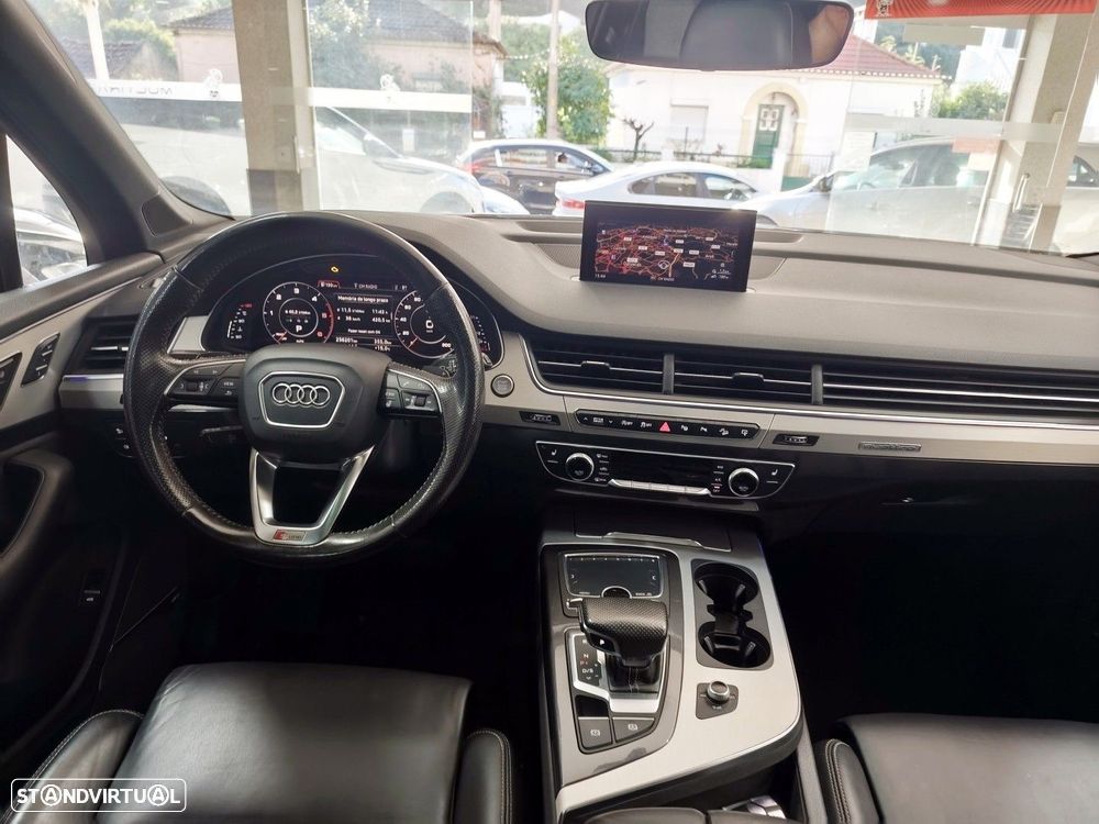 Audi Q7 3.0 TDI quattro S-line Tiptronic 7L - 25