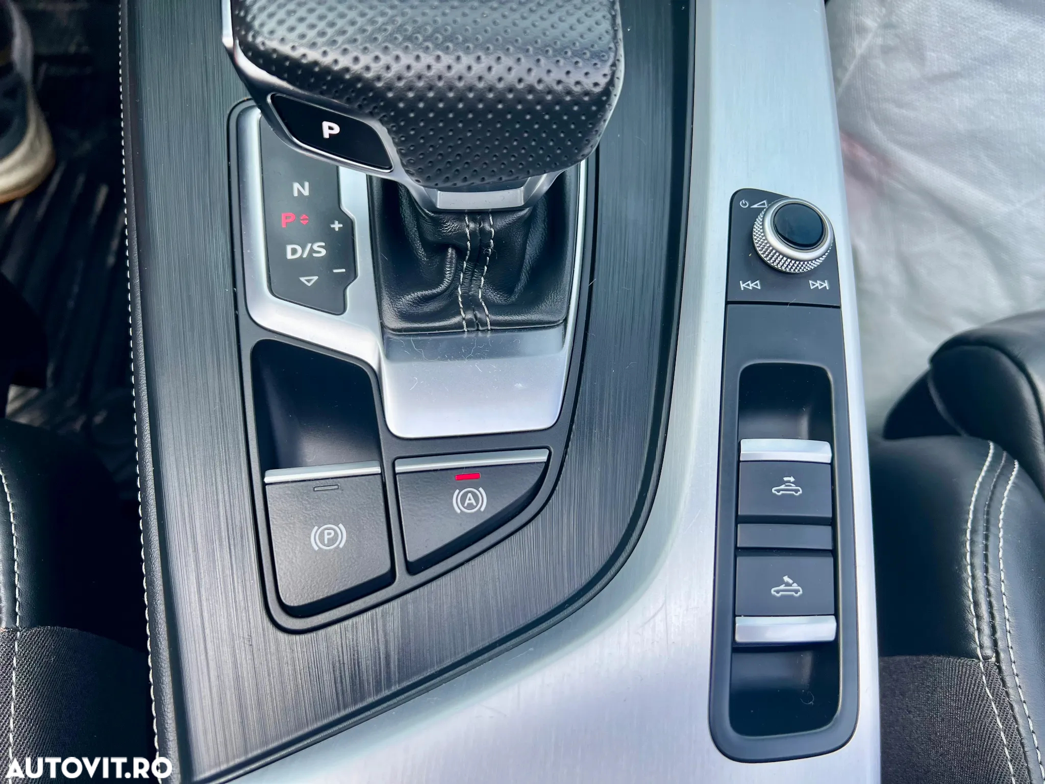 Audi A5 Cabrio 40 TDI quattro S tronic S line - 25