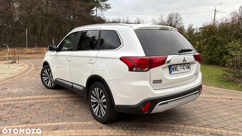 Mitsubishi Outlander 2.0 Intense 4WD CVT - 3