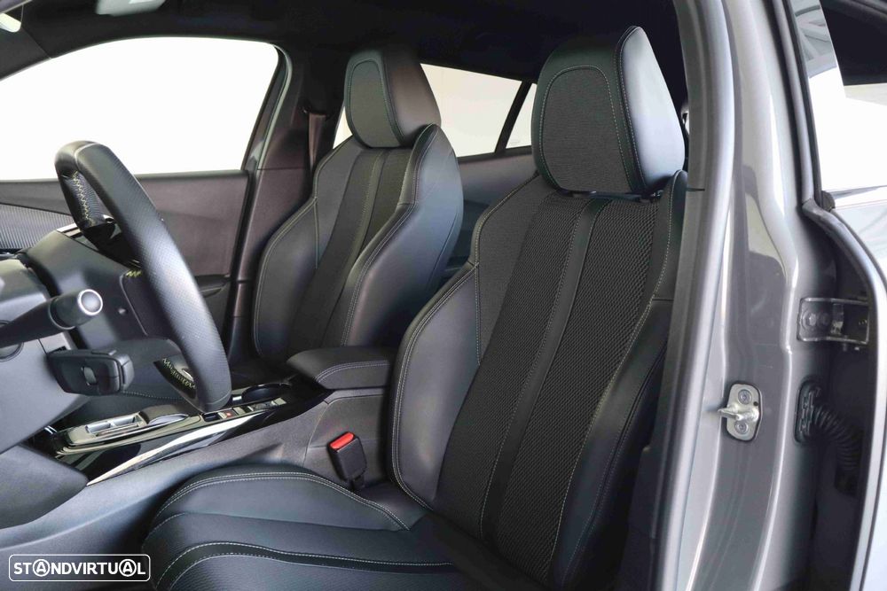 Peugeot e-2008 54 kWh GT - 40