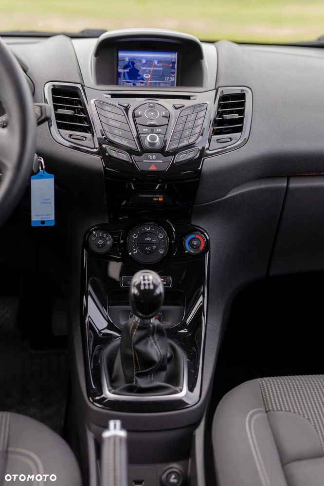 Ford Fiesta 1.0 EcoBoost STart-Stop Titanium - 15