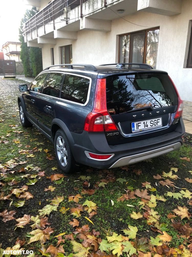 Volvo XC 70 D5 AWD Summum - 4