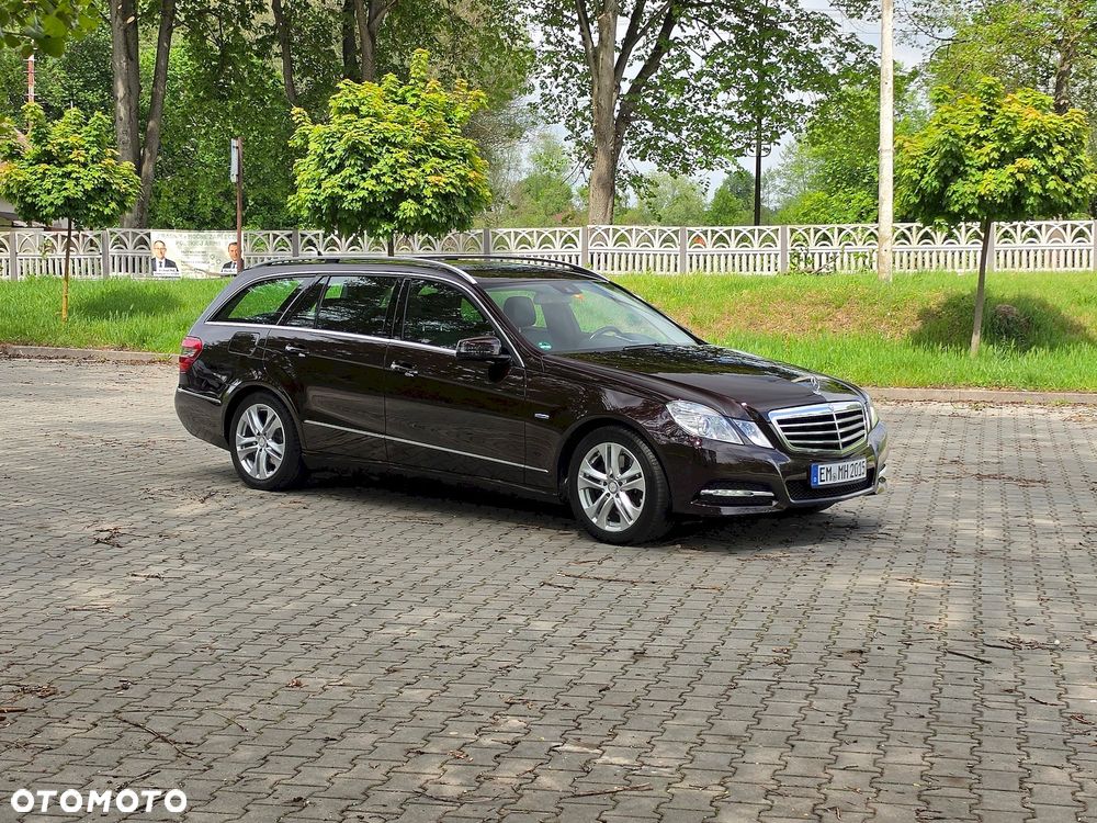 Mercedes-Benz Klasa E 250 CDI DPF BlueEFFICIENCY Avantgarde - 4