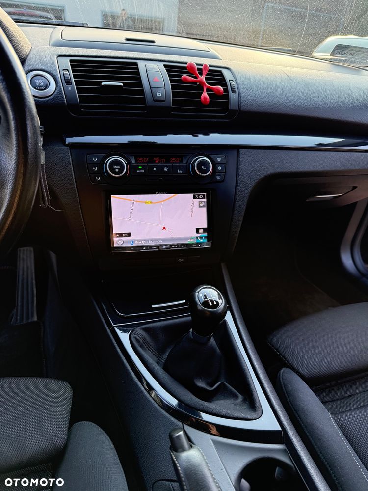 BMW Seria 1 118d - 14