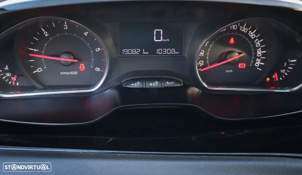 Peugeot 208 1.4 HDi Active - 15