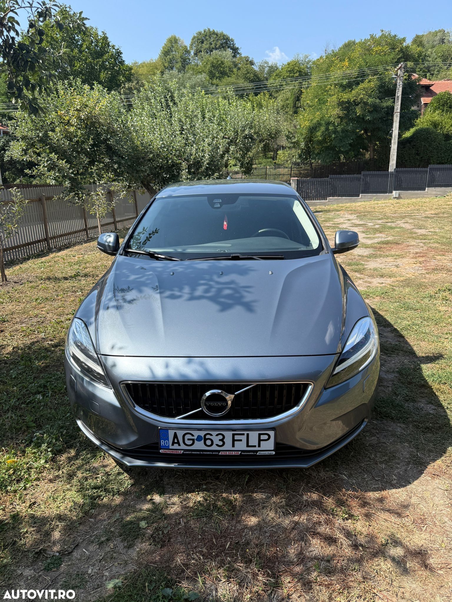 Volvo V40 D2 Momentum - 1