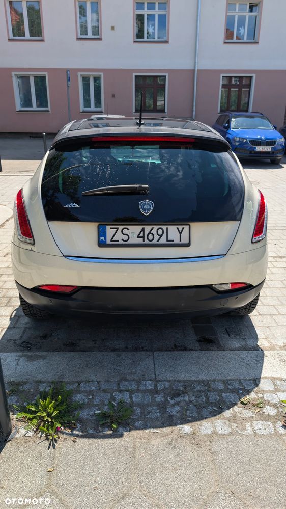 Lancia Delta 1.4 T-Jet Platino - 4