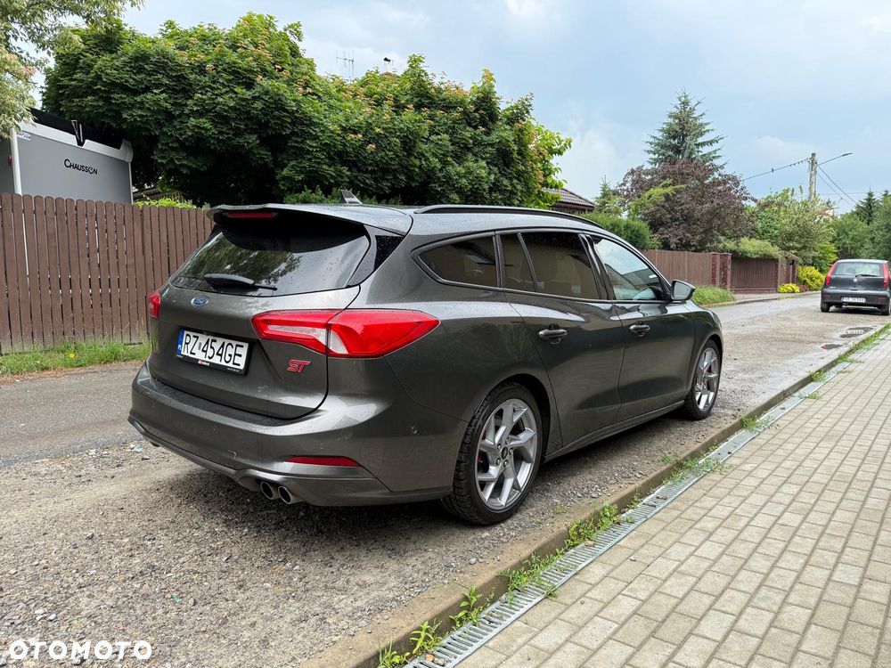 Ford Focus 2.0 EcoBlue ST - 3