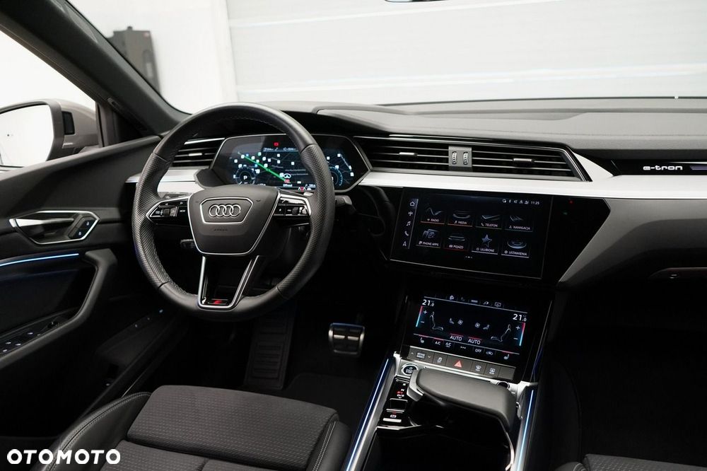 Audi Q8 Sportback e-tron - 22