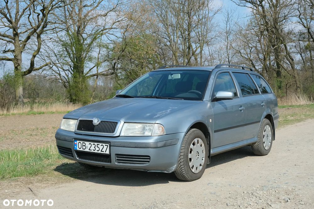 Skoda Octavia 1.6 Ambiente - 1