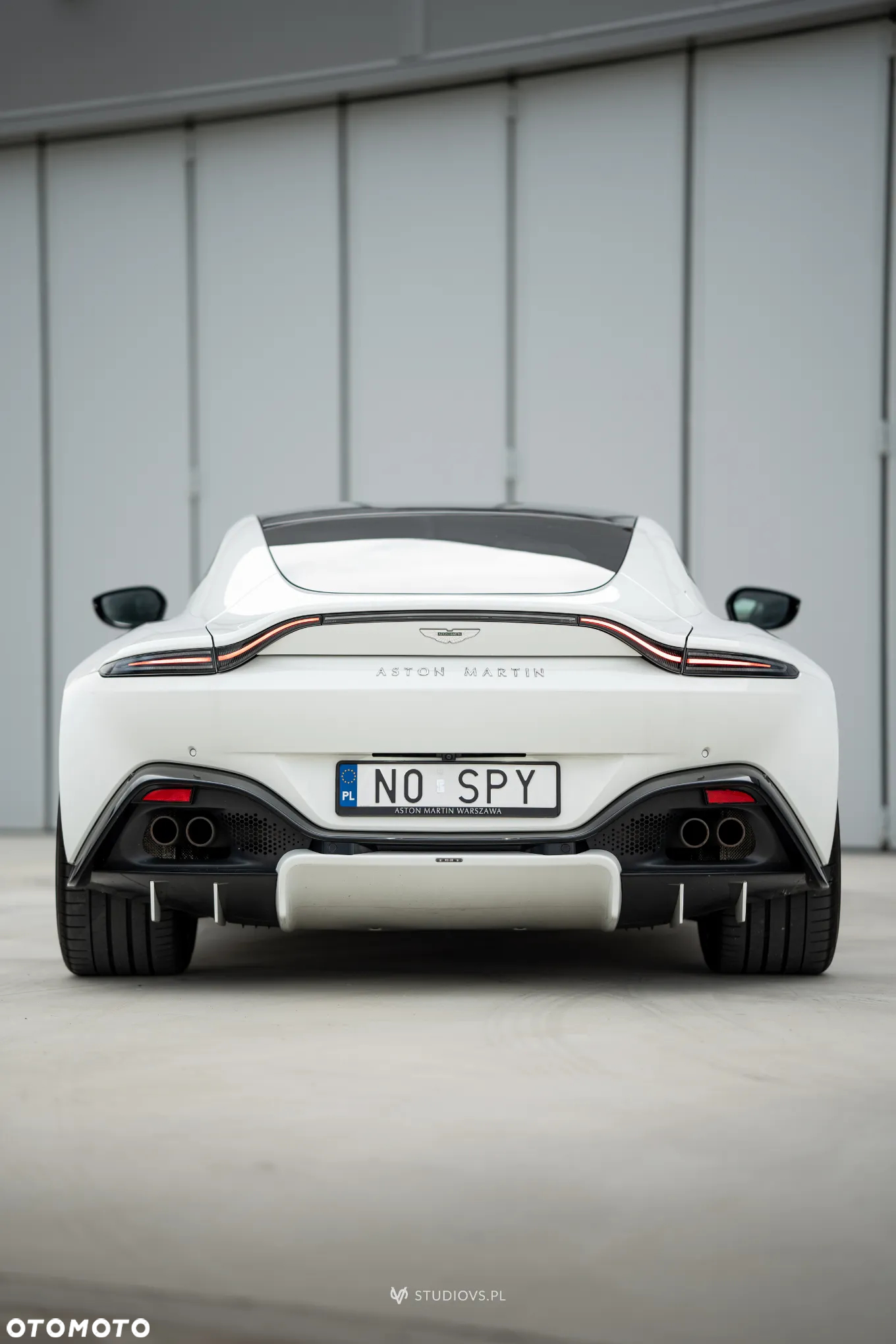 Aston Martin Vantage - 20