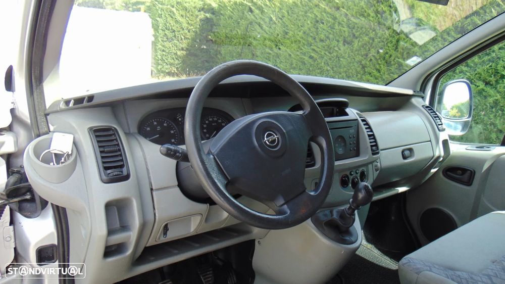 Opel VIVARO 2.5 CDTI - 9