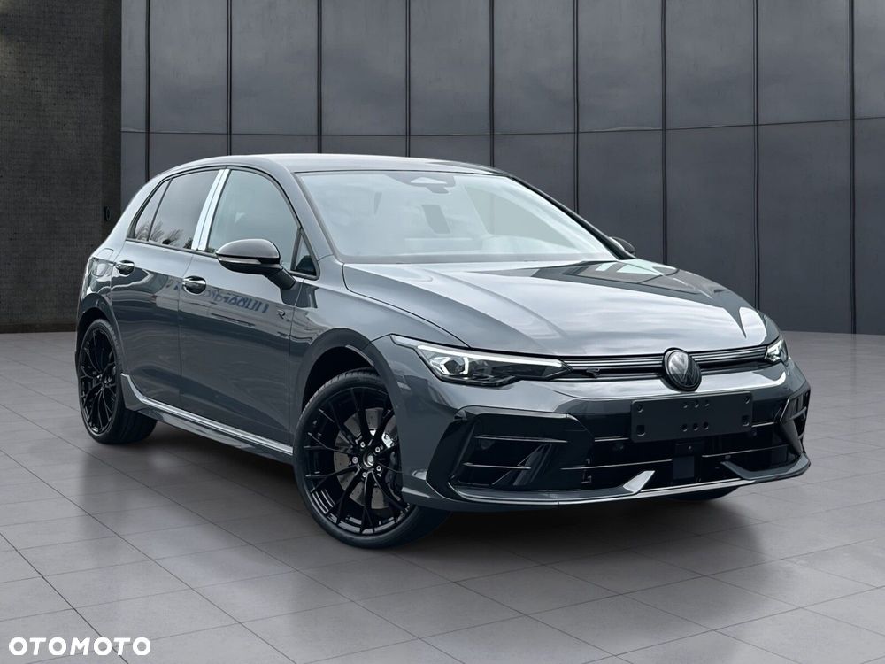 Volkswagen Golf - 8