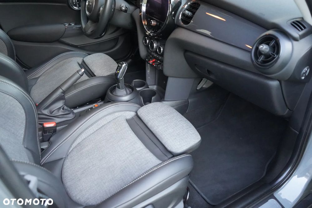 MINI Cooper Classic Trim - 16