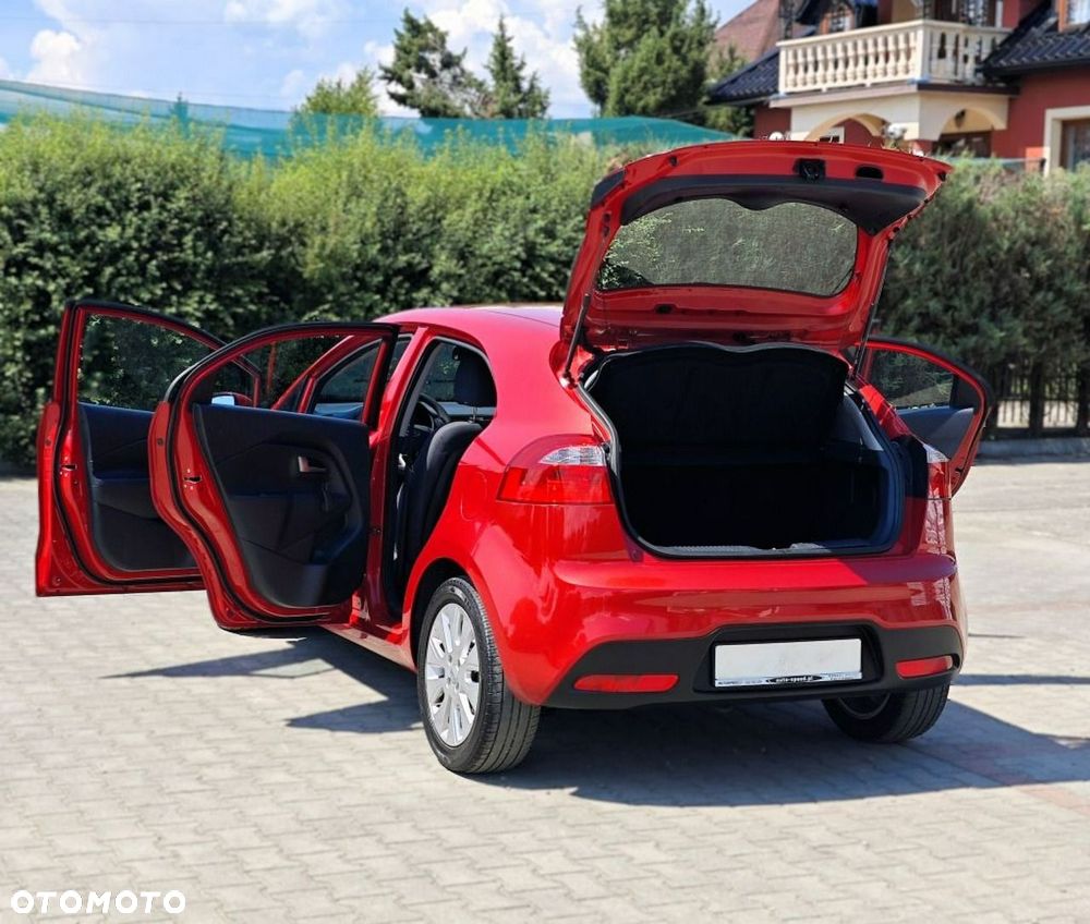 Kia Rio - 10