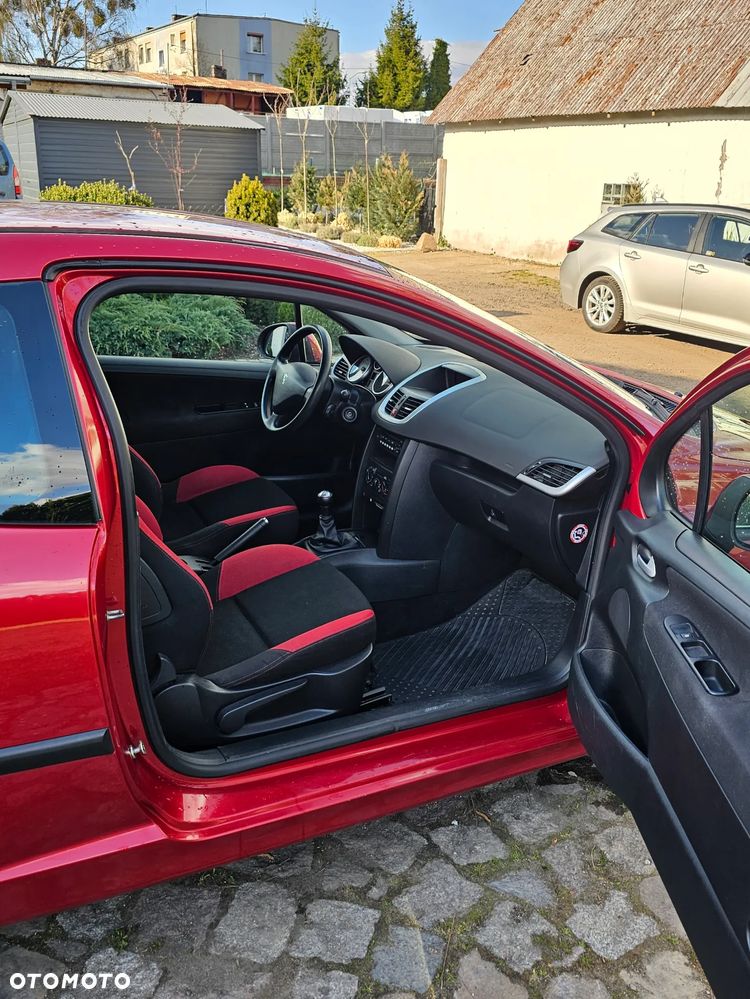 Peugeot 207 75 Urban Move - 14